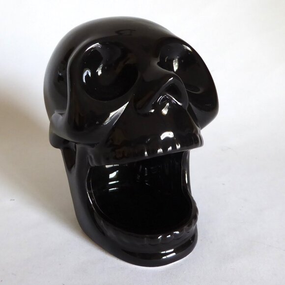 BOSTON WAREHOUSE KITCHEN BLACK CERAMIC SKULL SCRUB CONTAINER HOLDER (NEW) - Picture 1 of 9